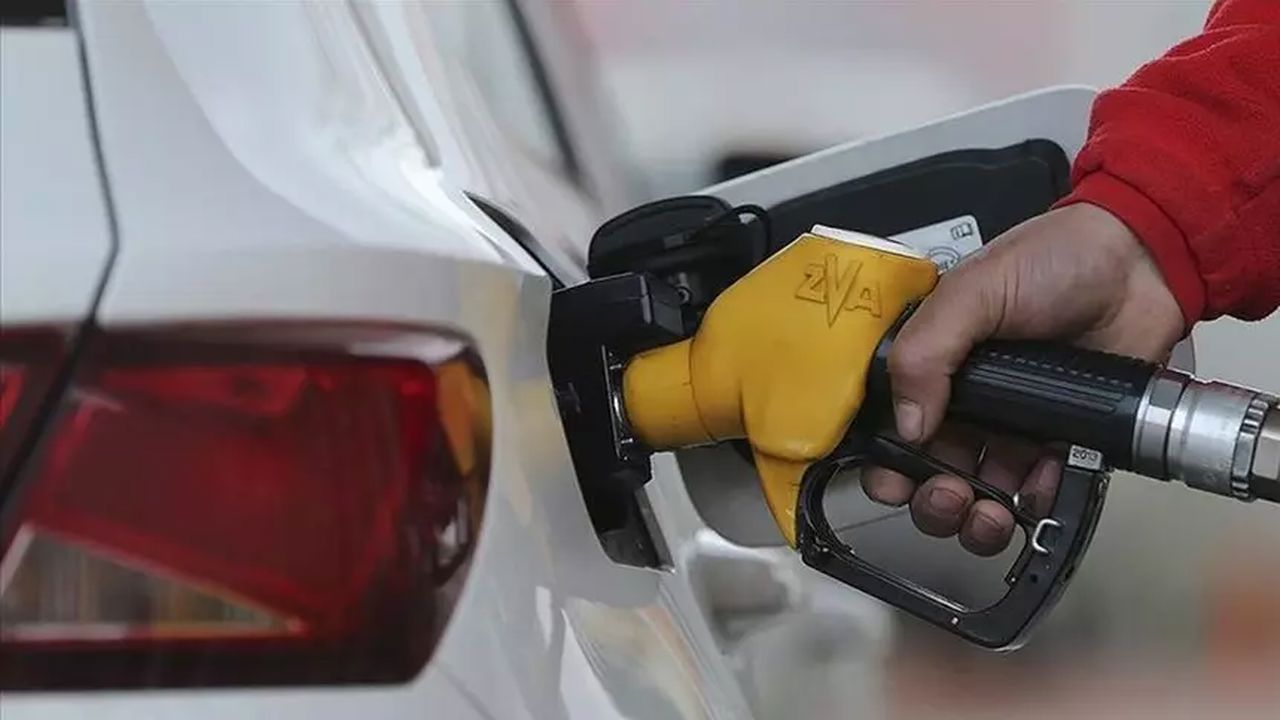 Akaryakıtta tabela yeniden değişiyor: Motorin için zam kapıda
